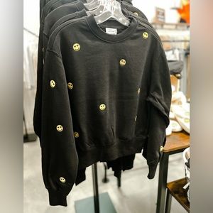 BNWT Smiley Face Crewneck